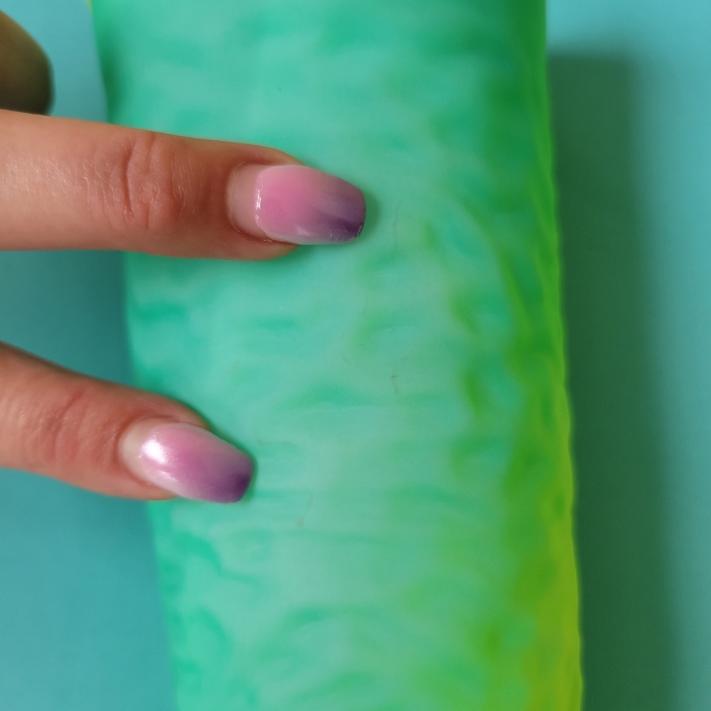 2 STARBUCKS COLOR CHANGING TUMBLERS - Picture 10 of 13